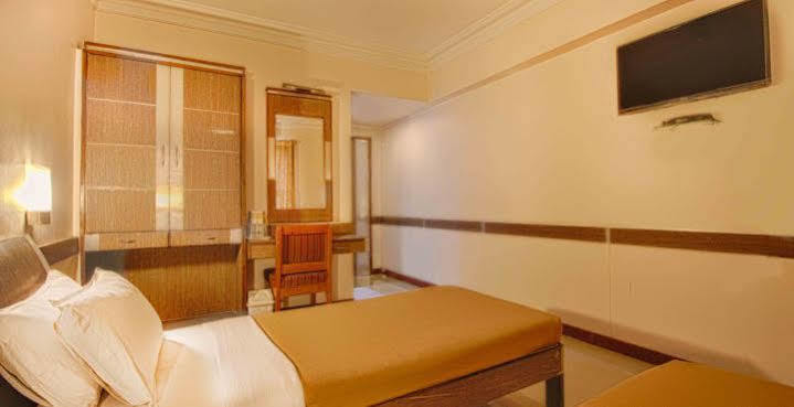 Parth Residency Hotel Ahmedabad Exterior foto