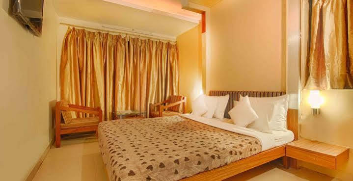 Parth Residency Hotel Ahmedabad Exterior foto