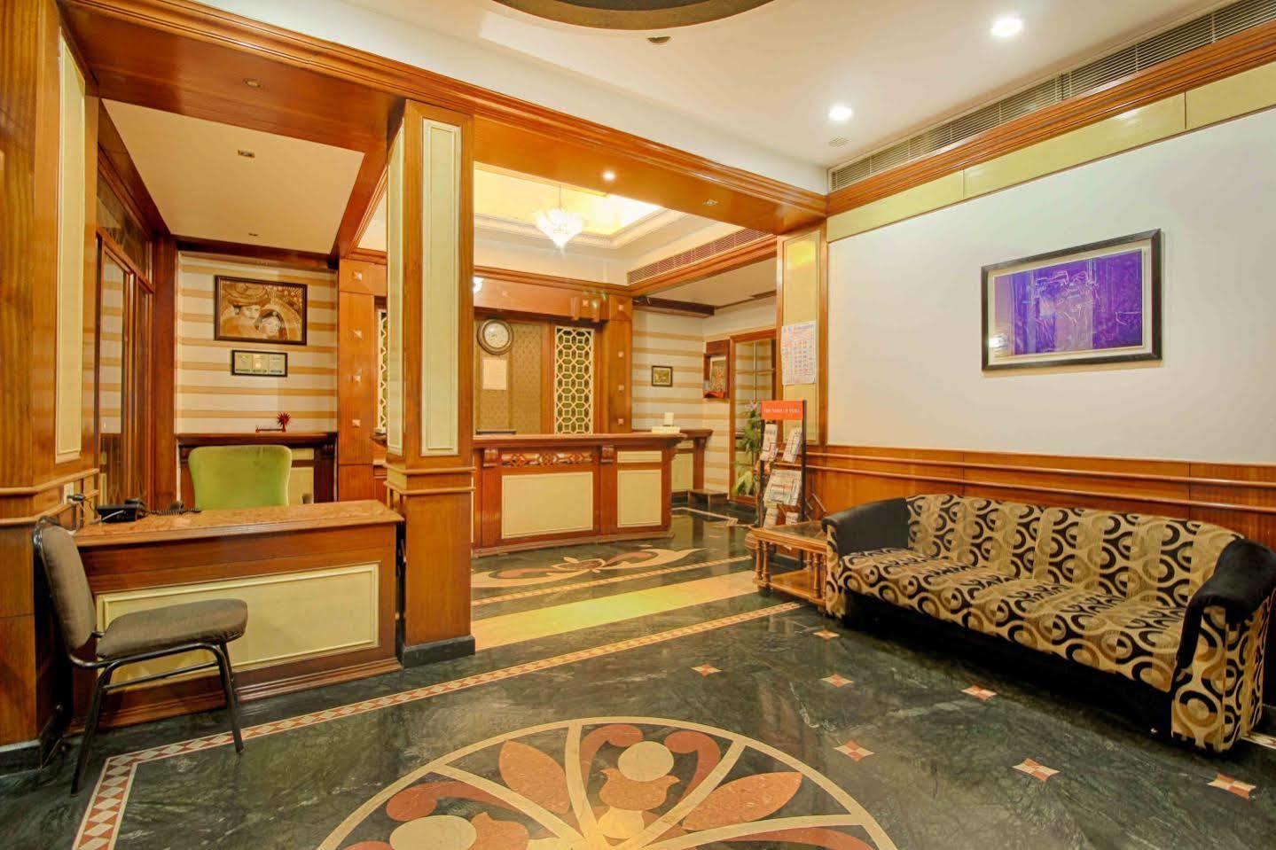 Parth Residency Hotel Ahmedabad Exterior foto